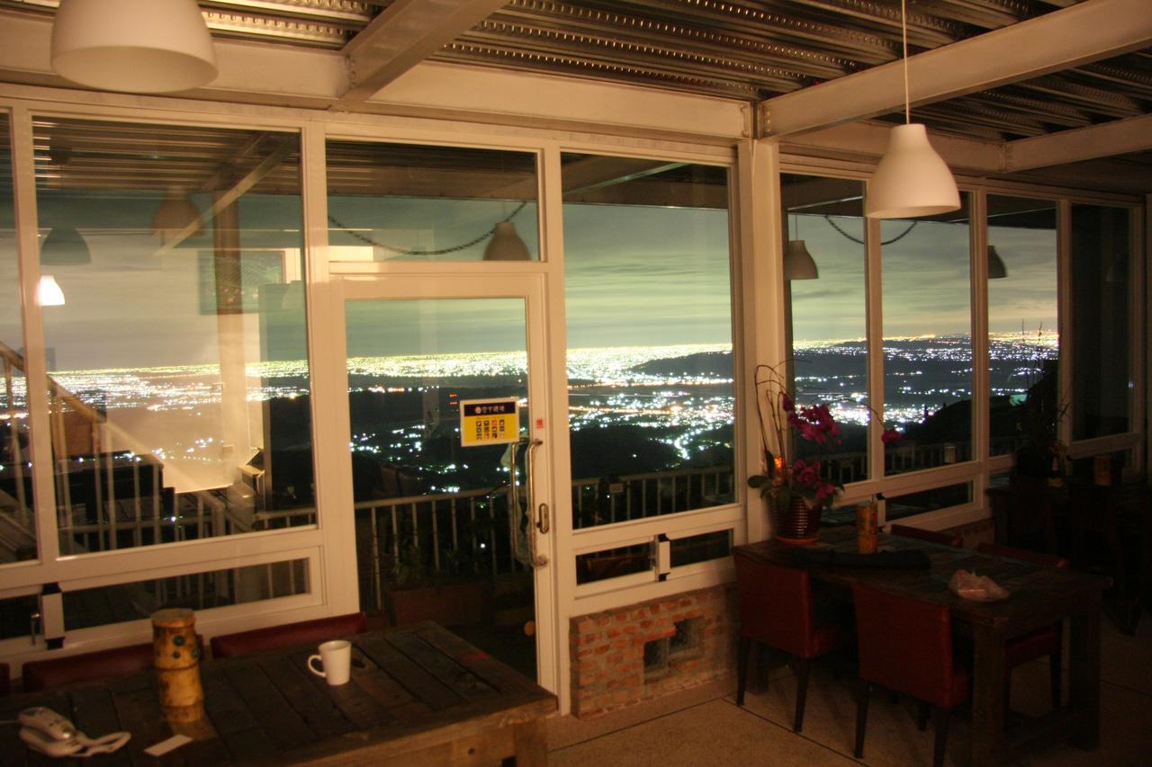 Sky Lounge B&B Zhushan Εξωτερικό φωτογραφία