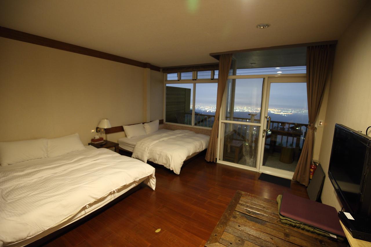 Sky Lounge B&B Zhushan Εξωτερικό φωτογραφία